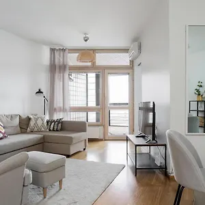 Apartment 2ndhomes In Kamppi Center With Sauna And Balcony, Helsinki