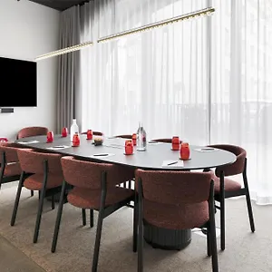 Radisson Red 酒店