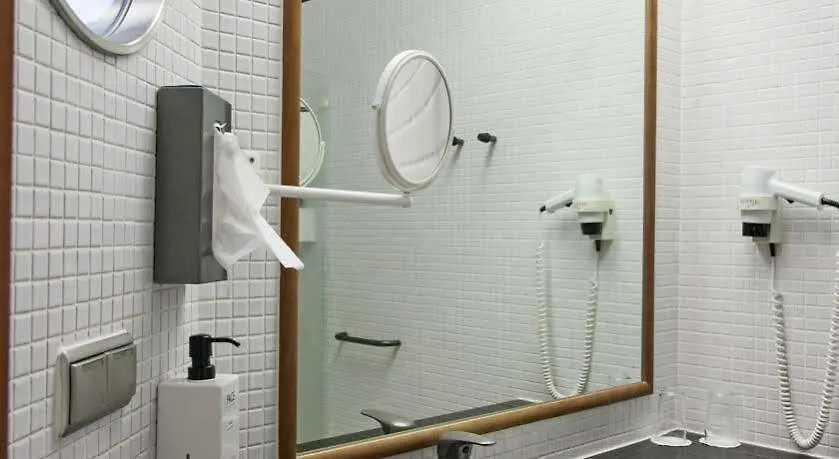 Scandic Simonkenttae Helsinki Hotel